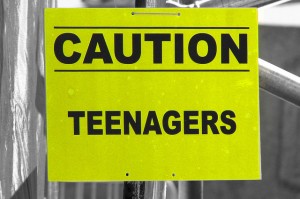2006-09-10 - United Kingdom - England - London - Trafalgar Square - Sign - Cutout - Yellow - Caution Teenagers
